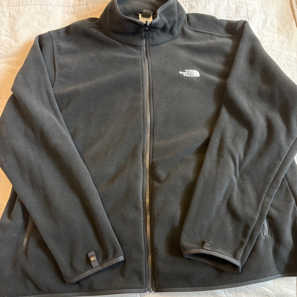 The North Face Black Women's Lightweight Full-Zip Fleece Jacket